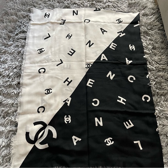 Chanel shawl/ scarf - Picture 4 of 11